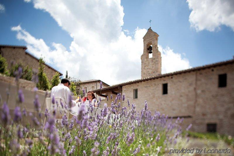 Nun Assisi Relais & Spa Museum Esterno foto